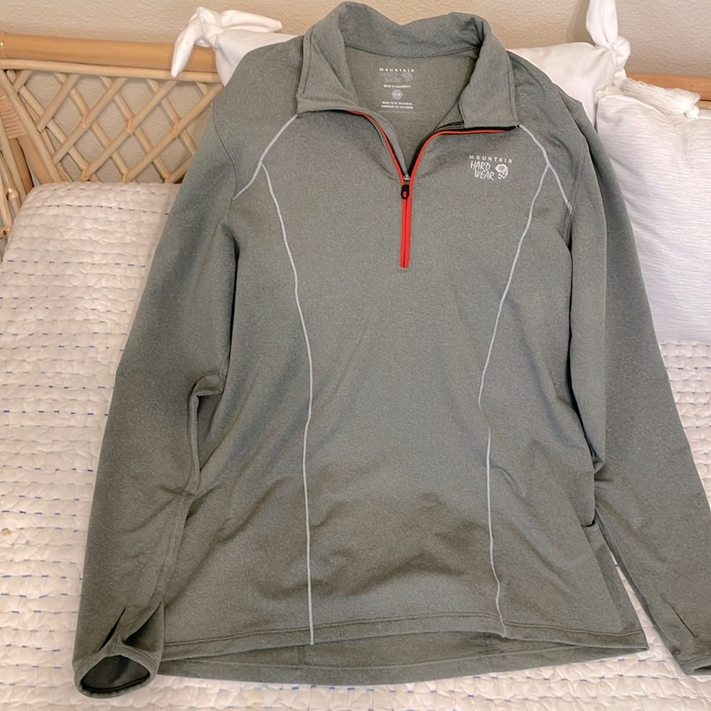 Mountainn Hard Wear. Base layer. Mens Medium. EUC